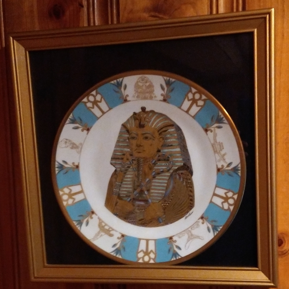 Large decor wall plate with frame